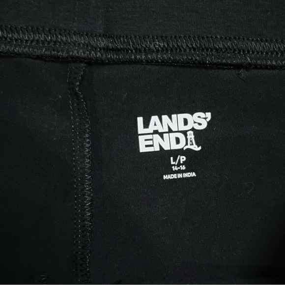 Lands’ End Womens Black Starfish Shorts Stretch Zipper Pocket Size Large Petite - Picture 3 of 9